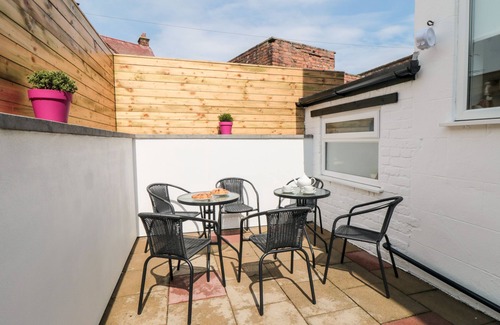 Muston Cottage | The Robins