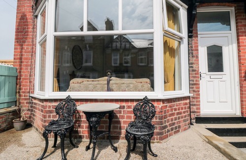 Muston Cottage | The Robins