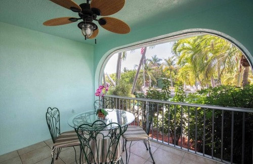 Summerland Key House | The Roost in Summerland Cove Isles