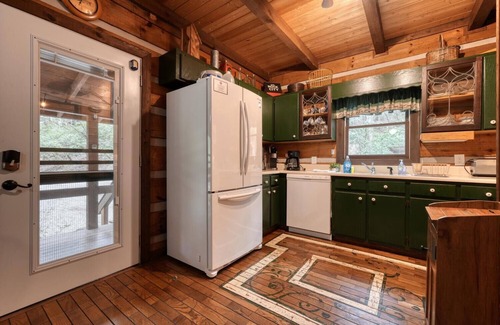 Suches Cabin | The Roost - On The Toccoa River