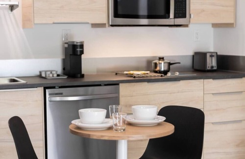 Norfolk Apartment | The Rosalie Suite 4, Steps from Norfolk's Hospitals