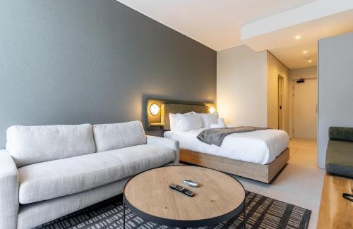 Bo'Kaap Apartment | The Rose 206 - Modern Studio Apartment with Pool