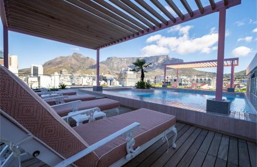 Bo'Kaap Apartment | The Rose 303: City Centre Studio Apartment