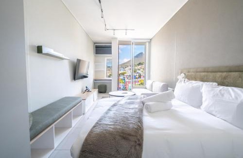 Bo'Kaap Apartment | The Rose 602: Modern City Apartment with Views