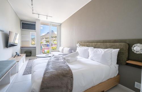 Bo'Kaap Apartment | The Rose 602: Modern City Apartment with Views