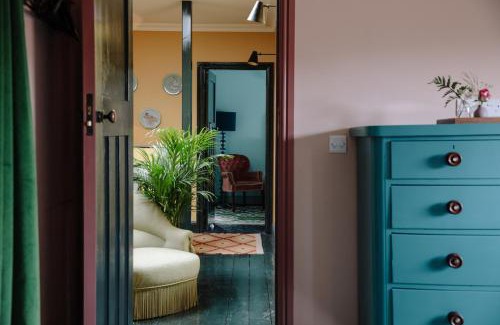 Deal Hotel | The Rose