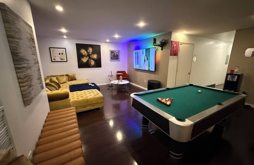 Newark Apartment | The Rose MusicRecording Home