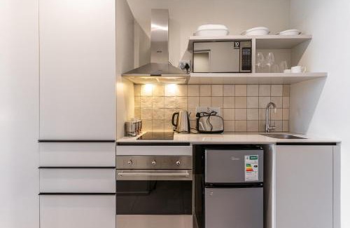 Bo'Kaap Apartment | The Rose503: City Centre Apartment in DeWaterkant