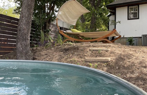 Blackshear-Prospect Hill House | The Rosewood| East DT ATX + Pool