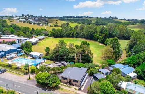 Maleny Apartment | The Rosewood Studio at The Guesthouse