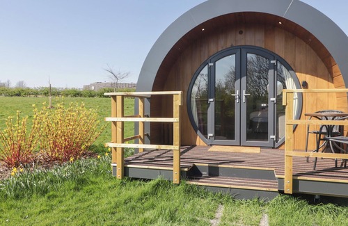 Cowbridge Cottage | THE ROWAN POD, country holiday cottage, with a garden in Cowbridge