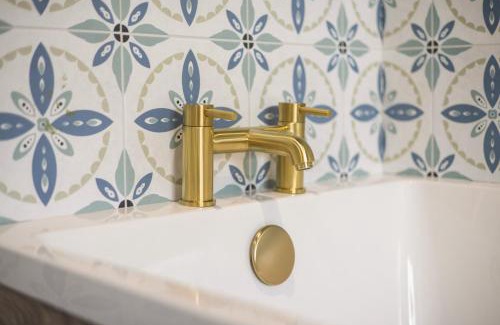 Glenrothes Apartment | The Rowen at The Balfour by Coorie Doon Stays