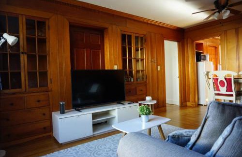 Edgewood Apartment | The Royal Oak