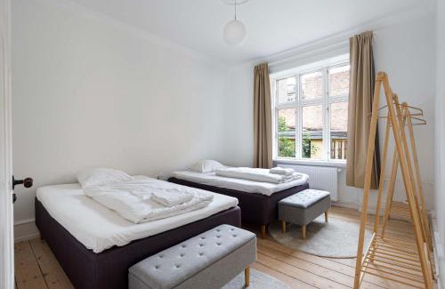 Osterbro Apartment | The Royale Apartment with 4 bedrooms
