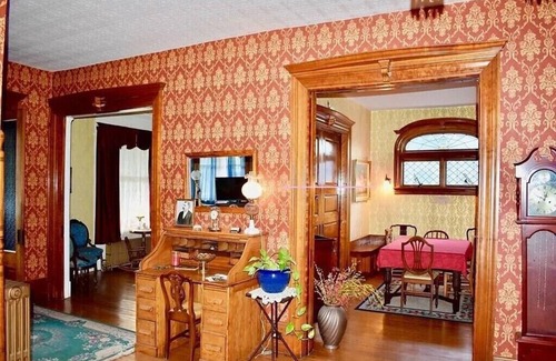 Towanda Bed & Breakfast | The Russell at Victorian Charm Inn