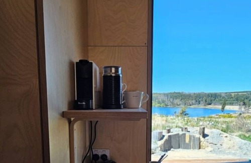 Ohau House | The Rusty Shed-Lake Ohau. Stones throw away from the lakes , the Ohau Ski Feild.