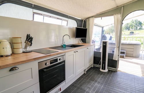 Llandrindod Wells Cottage | The Salmon