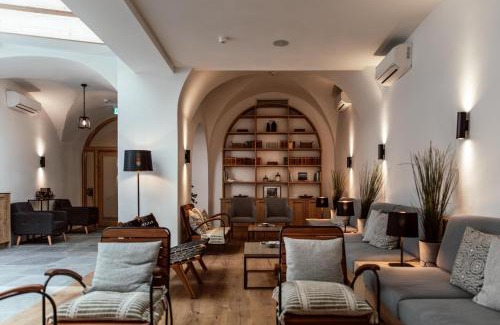 Hallein Apartment | the salt townhouse