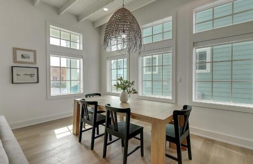 Port Aransas House | The Salted Cottage 119 SEV