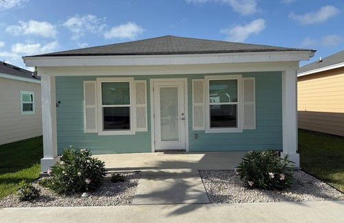 Fulton Cottage | The Salty Breeze Cottage at The Oasis