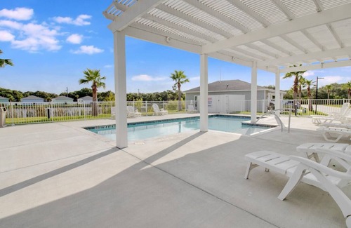 Fulton Cottage | The Salty Breeze Cottage at The Oasis