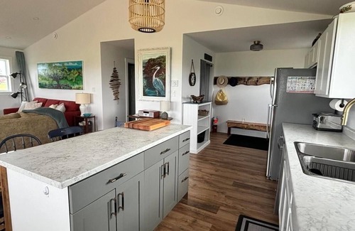 Darnley House | The Salty Hook close to Thunder Cove Beach