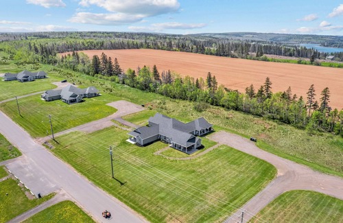 Stanley Bridge Villa | The Salty Kiss PEI - Coastal Comfort at The Gables near beaches, and golf