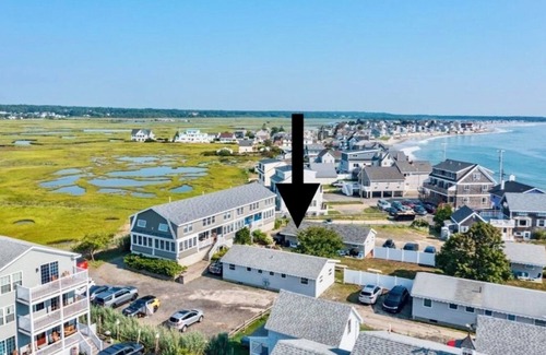 Ogunquit - Wells Condo | The Salty LadyBug 2BDRM condo steps from Crescent Beach. Sleeps up to six.