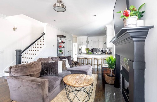 Buena Vista Apartment | The Sanctuary: Downtown Luxury | Cooled Jacuzzi