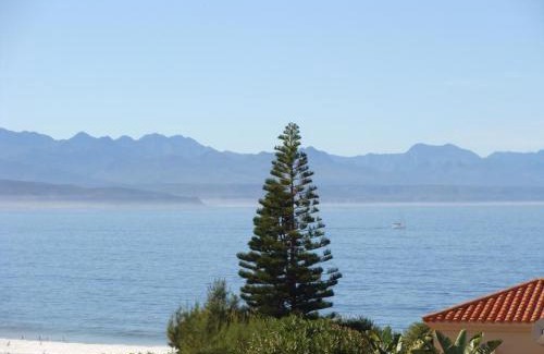 Robberg Beach Apartment | The Sanctuary No 3 350 sqm beachfront apartment