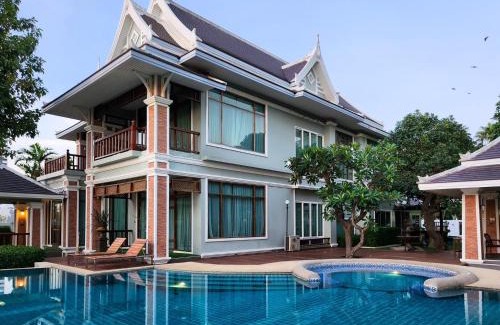 Na Chom Thian Hotel | The Sand Beach Pattaya