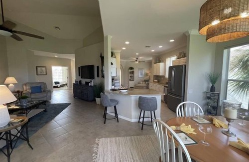 Tropical Cove House | The Sand Trap at Lexington CC Golf Village