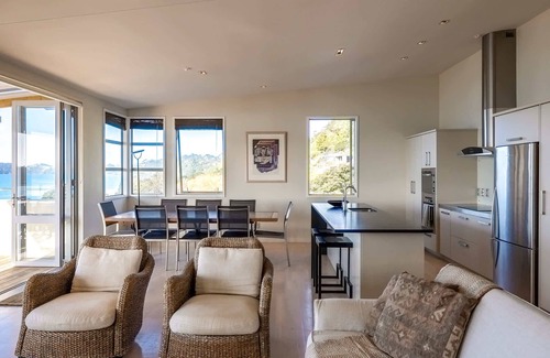 Onetangi Apartment | The Sands Penthouse 11 | Stay Waiheke