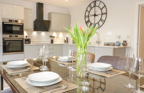 Tyn-y-Gongl Cottage | THE SANDY BEE, pet friendly, country holiday cottage in Benllech