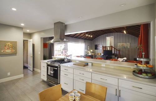 Guerneville House | The Sandy Star - Enjoy Russian River Views and Access - Soak in the Spa!
