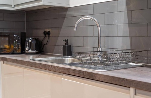 Leicester City Centre Apartment | The Sapphire Suite City Centre