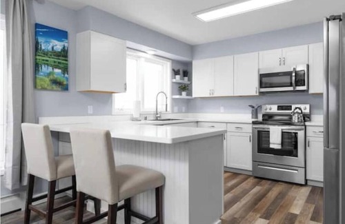 Tudor Area House | The Scenic Alaskan Venture Home [B]