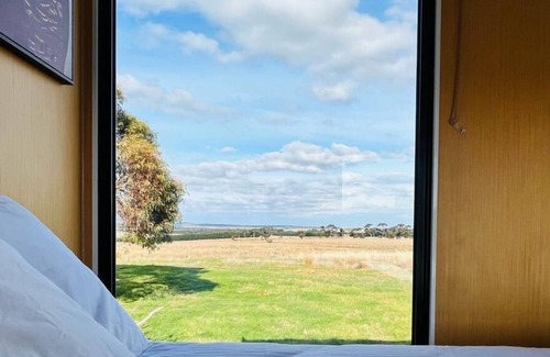 Clarkefield House | The Scenic Delight Su