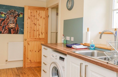 Lochgilphead House | THE SCHOOL ROOM, character holiday cottage in Kilmartin