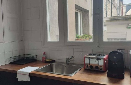 Tours City Centre Apartment | The schoolyard in Tours