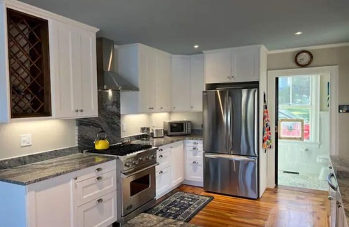 Boothbay Harbor House | The Sea Eagle - Luxury 5 BR Waterfront Home in Boothbay Harbor with private dock