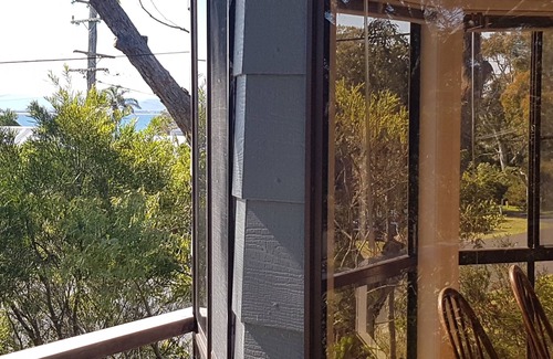 Currarong House | The Sea House : ocean views and nature reserve