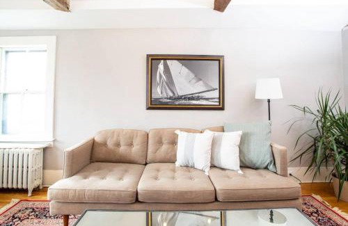 Marblehead Apartment | The Seabird Suite