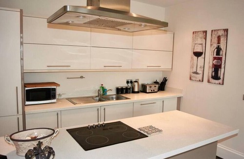 Southport Apartment | The Seaside Suite Sum