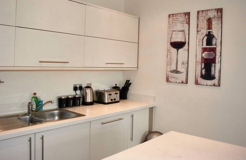 Southport Apartment | The Seaside Suite Sum