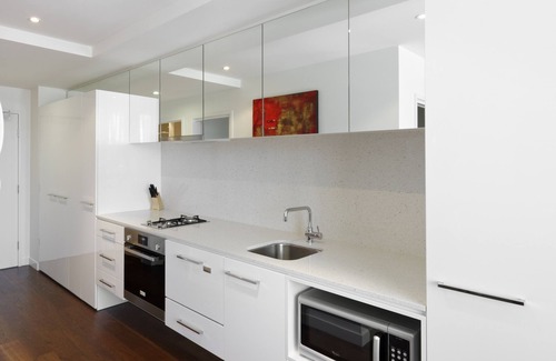 Docklands Apartment | The Sebel Residences Melbourne Docklands Serviced Apartments