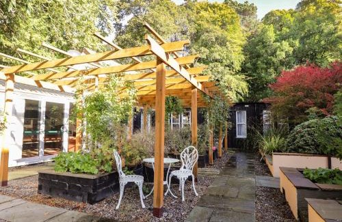 Inverness House | The Secret Garden at Old Drynie House - Self Catering