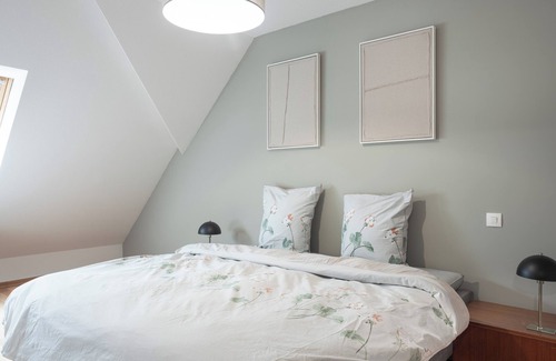 Marlenheim Bed & Breakfast | The secret garden, spacious house with parking.