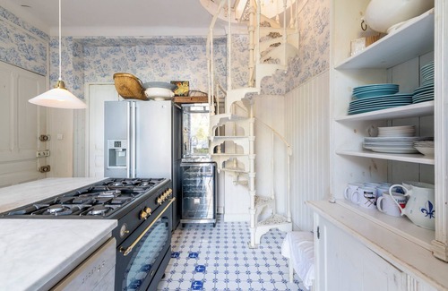 Pointe Croisette Apartment | The secret garden with pool in Cannes - 3 bedrooms