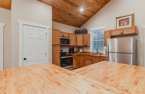 Chickamauga House | The Section House - a mountain retreat with incredible views near Chattanooga!